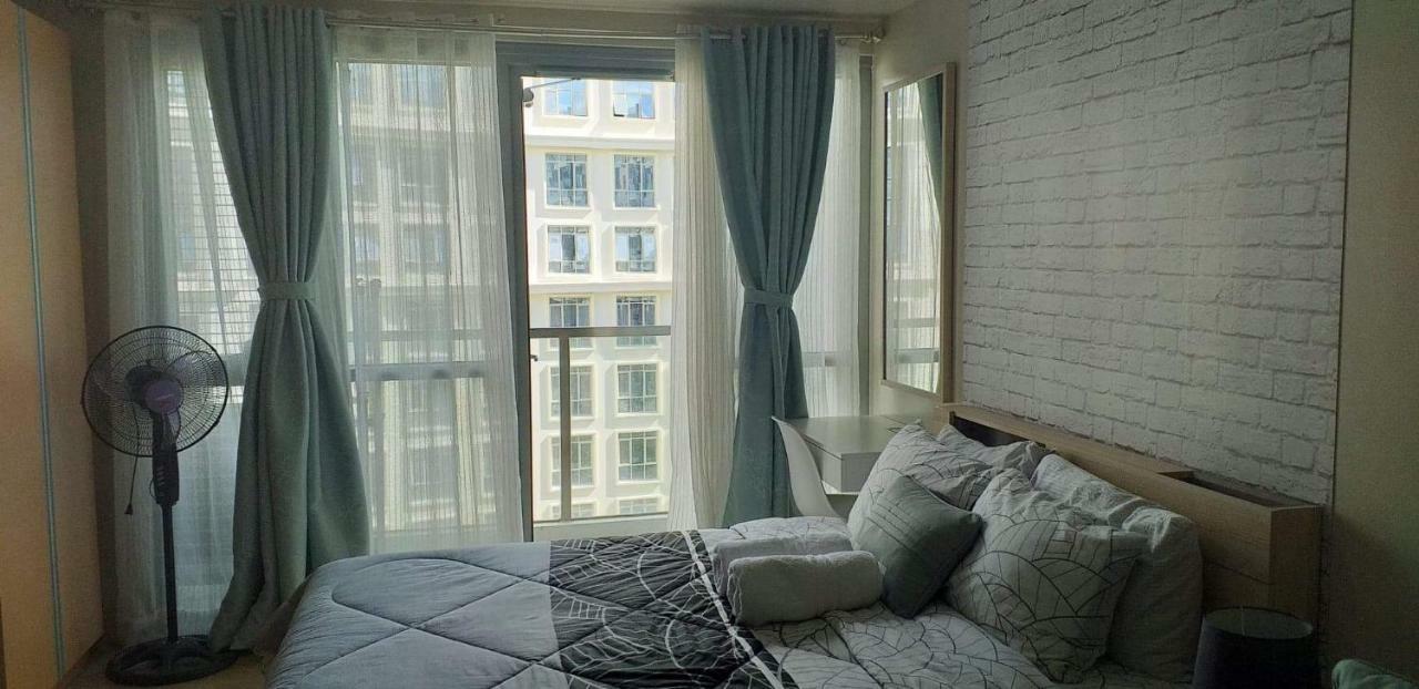 Eighty One Newport Boulevard 마닐라 외부 사진