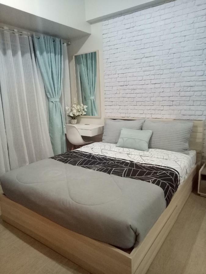 Eighty One Newport Boulevard 마닐라 외부 사진