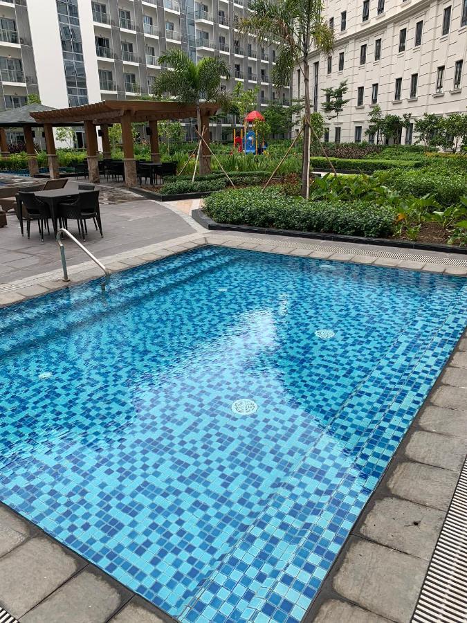 Eighty One Newport Boulevard 마닐라 외부 사진