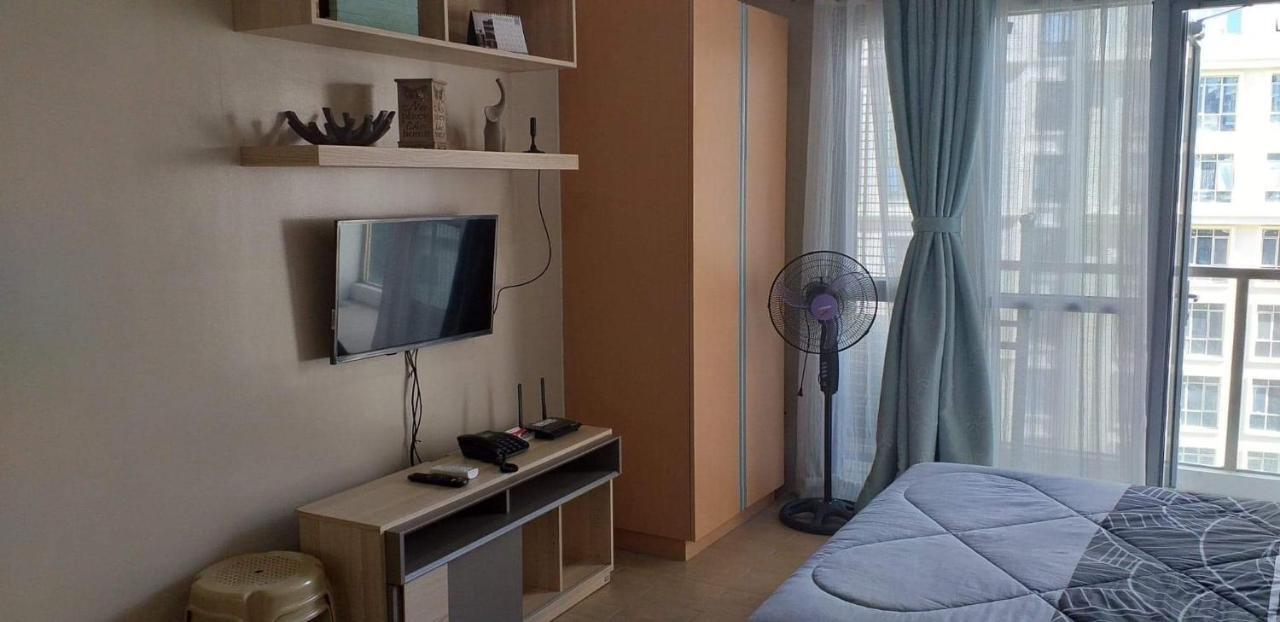 Eighty One Newport Boulevard 마닐라 외부 사진